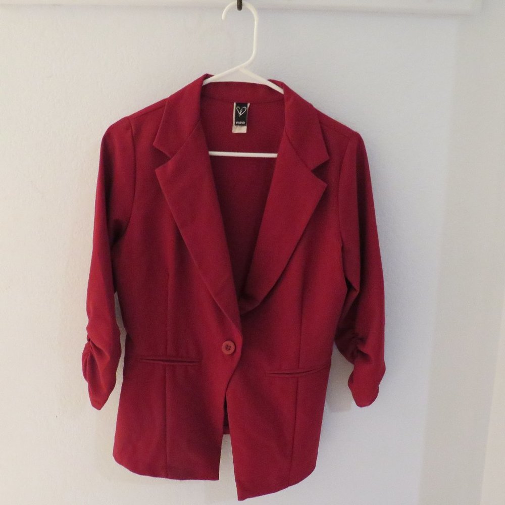 Windsor Burgundy Miss Boss Blazer / Size: L